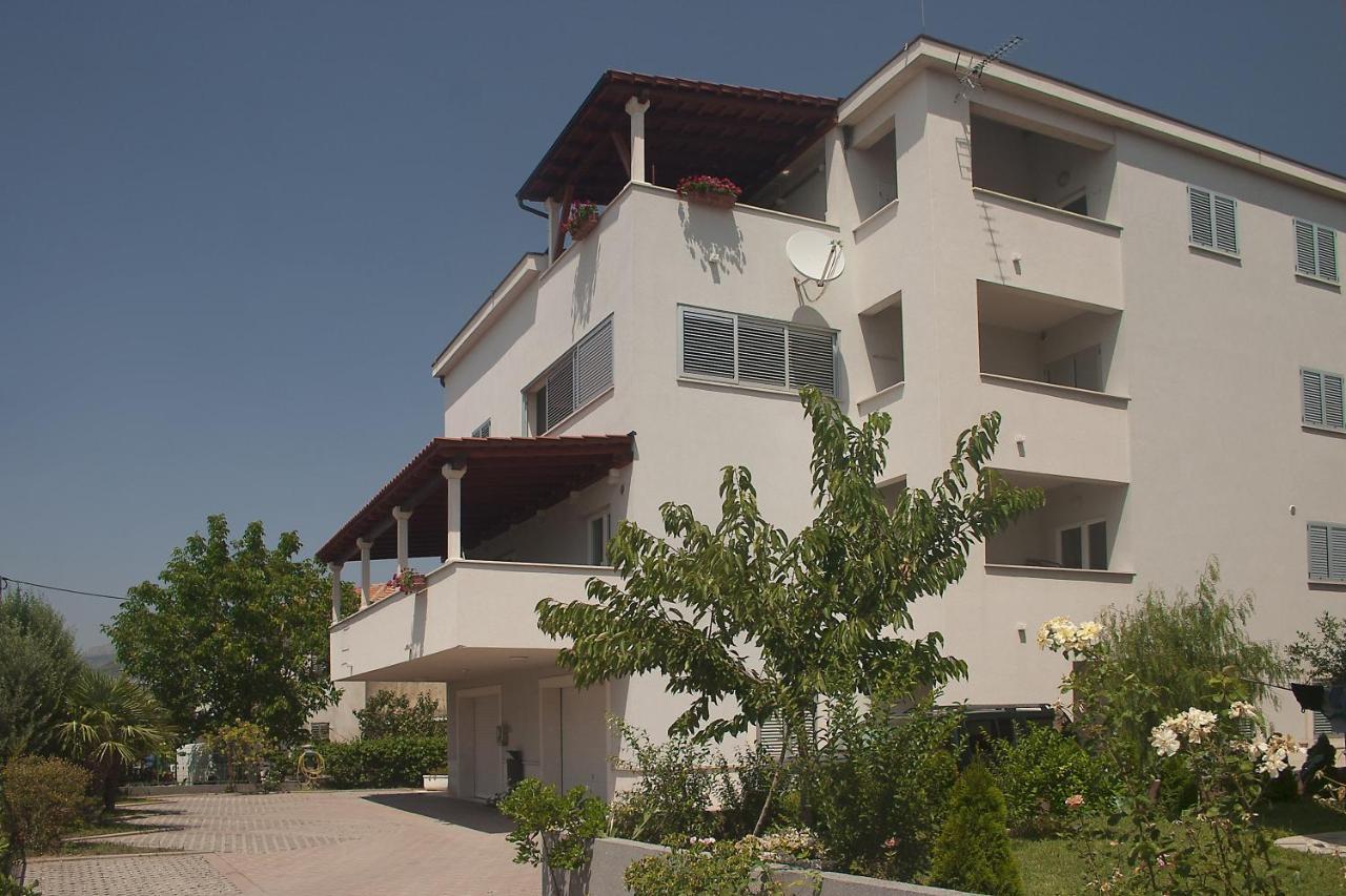 Luxury Apartments Elizabeth Podstrana Exterior photo